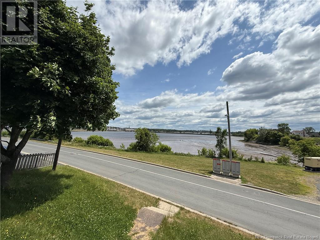 470 Riverside Drive, Bathurst, New Brunswick  E2A 4M4 - Photo 4 - NB121997