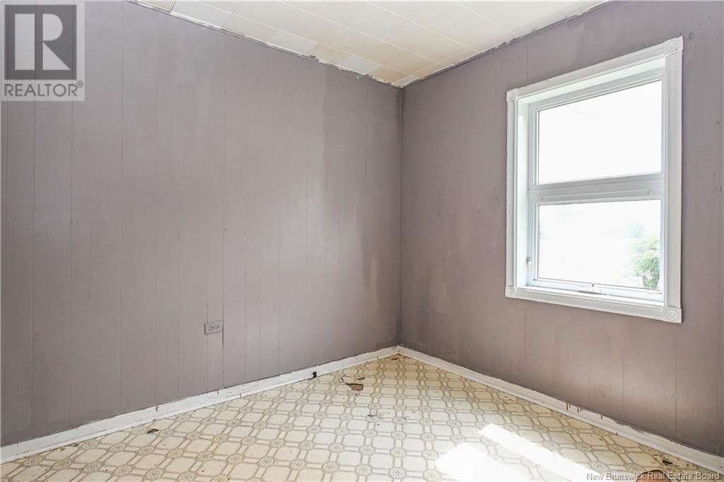 311 Jd Gauthier Boulevard, Shippagan, New Brunswick  E8S 1N7 - Photo 15 - NB122028