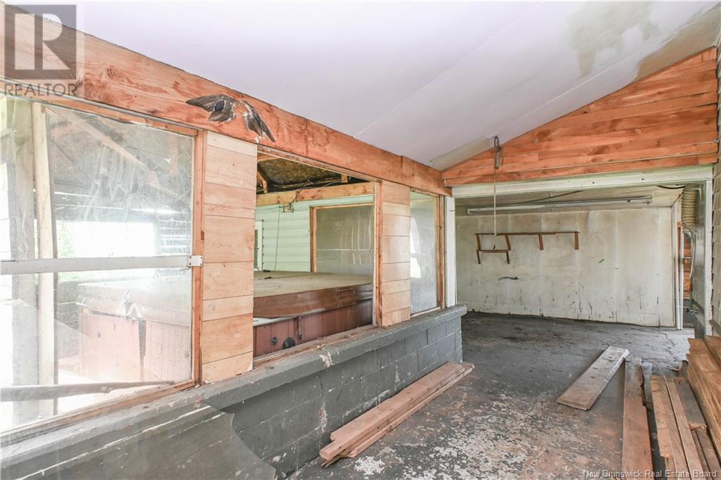 311 Jd Gauthier Boulevard, Shippagan, New Brunswick  E8S 1N7 - Photo 28 - NB122028