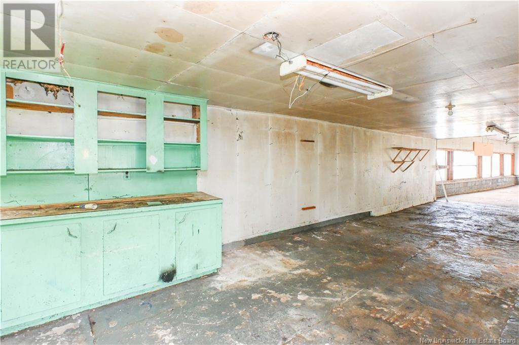 311 Jd Gauthier Boulevard, Shippagan, New Brunswick  E8S 1N7 - Photo 32 - NB122028