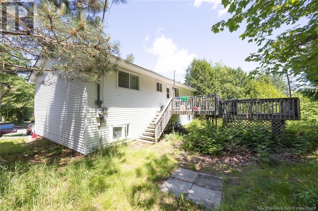 84 Pugsley Street, Fredericton, New Brunswick  E3B 6J4 - Photo 3 - NB122042
