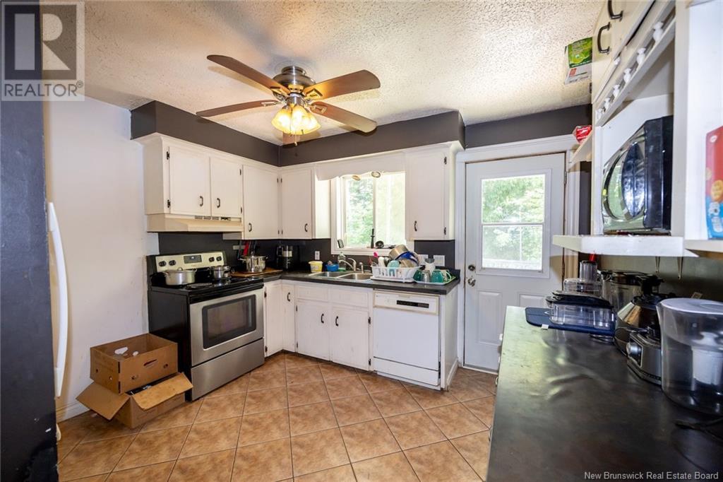 84 Pugsley Street, Fredericton, New Brunswick  E3B 6J4 - Photo 4 - NB122042