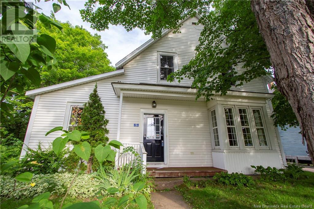 5 Squire Street, Sackville, New Brunswick