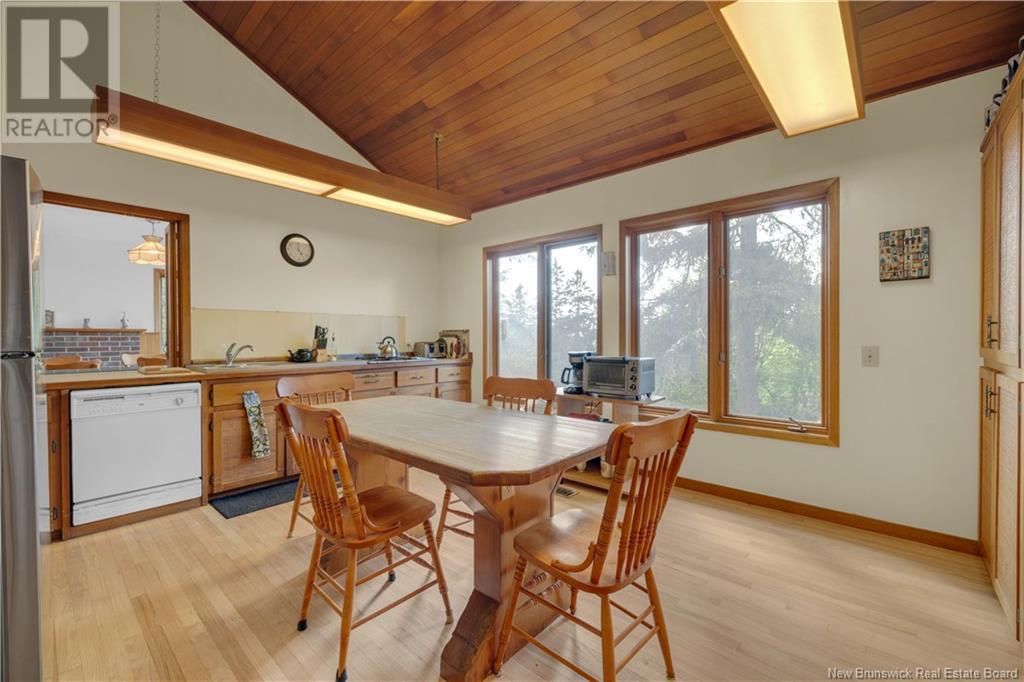 272 Kennebecasis River Road, Hampton, New Brunswick  E5N 6K9 - Photo 8 - NB122092