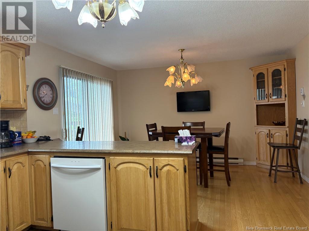 390 Principale, Pointe-Verte, New Brunswick  E8J 2X6 - Photo 3 - NB121926