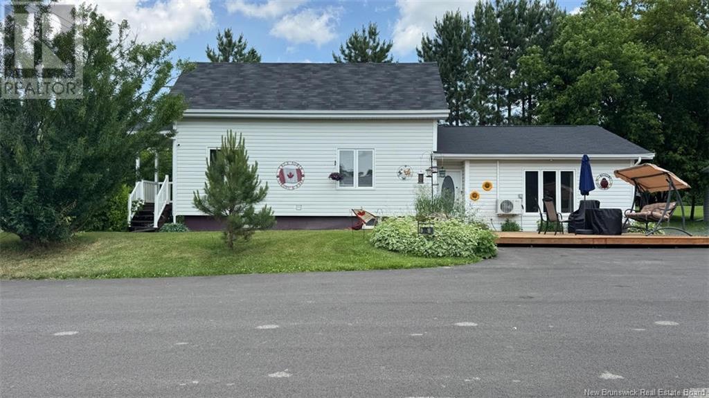 305 St-Jean, Saint-Léonard, New Brunswick  E7E 2C4 - Photo 2 - NB122129