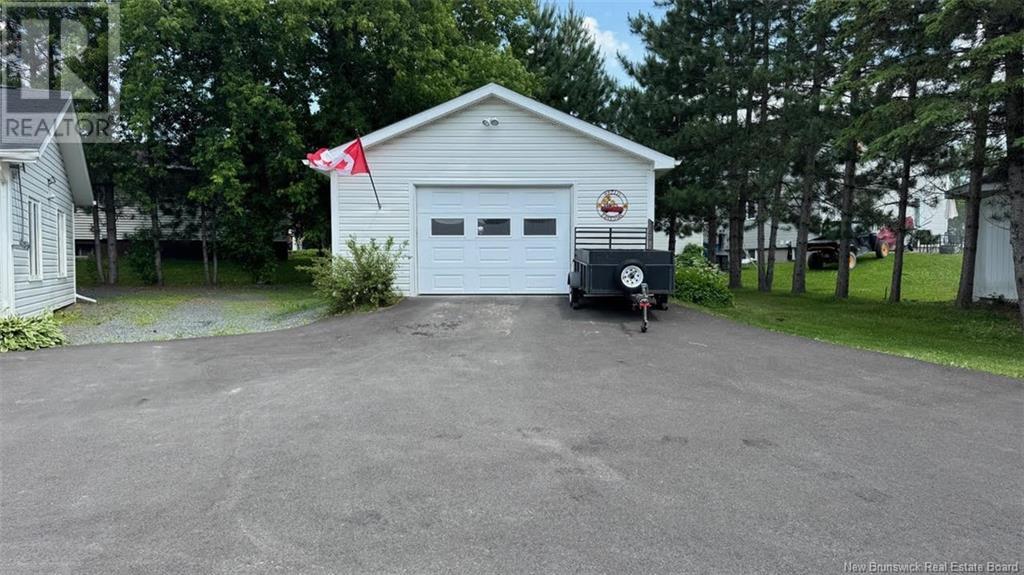 305 St-Jean, Saint-Léonard, New Brunswick  E7E 2C4 - Photo 33 - NB122129