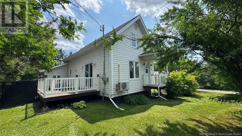 305 St-Jean, Saint-Léonard, New Brunswick  E7E 2C4 - Photo 4 - NB122129