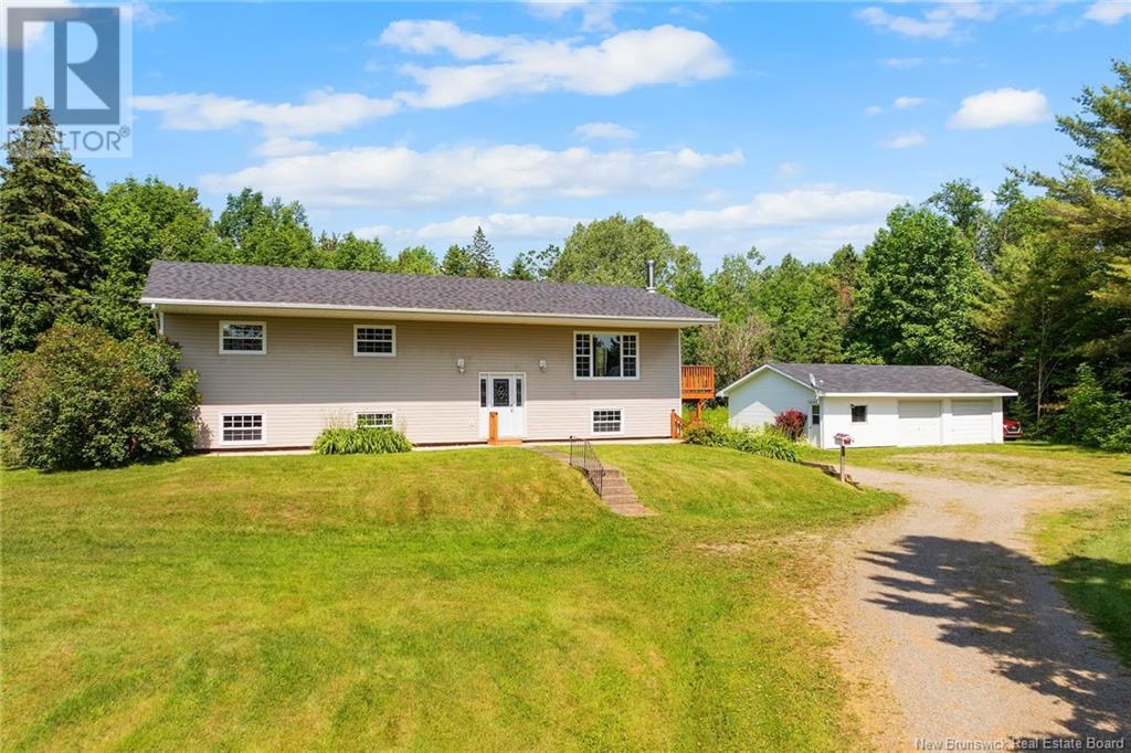 4244 Route 105, Upper Queensbury, New Brunswick