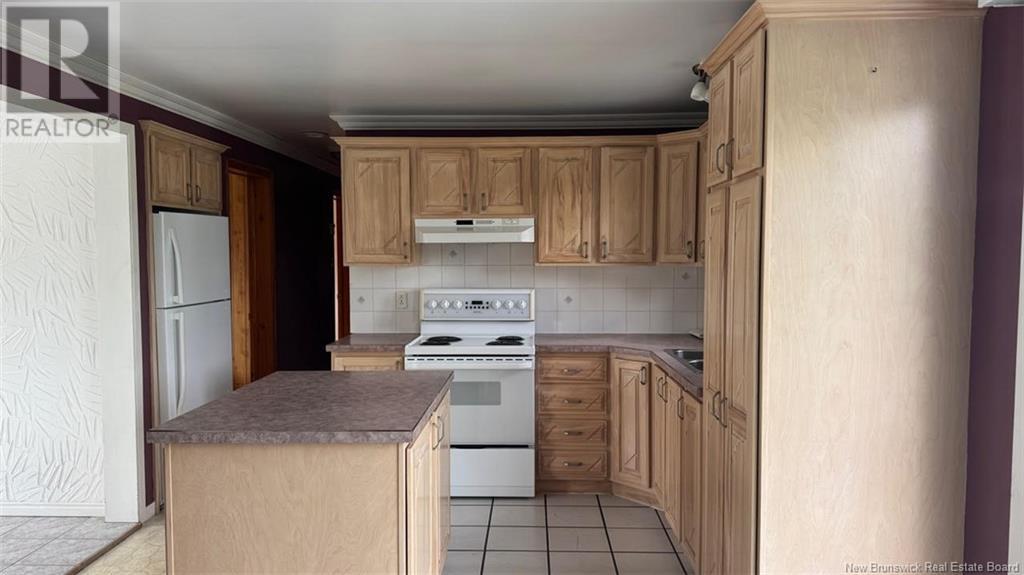 17 Bellevue, Kedgwick, New Brunswick  E8B 1B1 - Photo 2 - NB122134