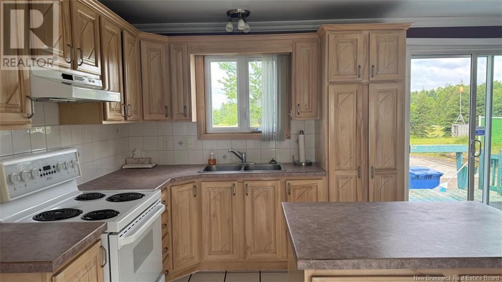 17 Bellevue, Kedgwick, New Brunswick  E8B 1B1 - Photo 3 - NB122134