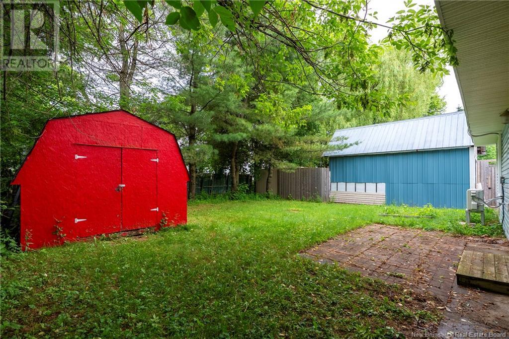804 Devon Avenue, Fredericton, New Brunswick  E3A 3H1 - Photo 13 - NB122057
