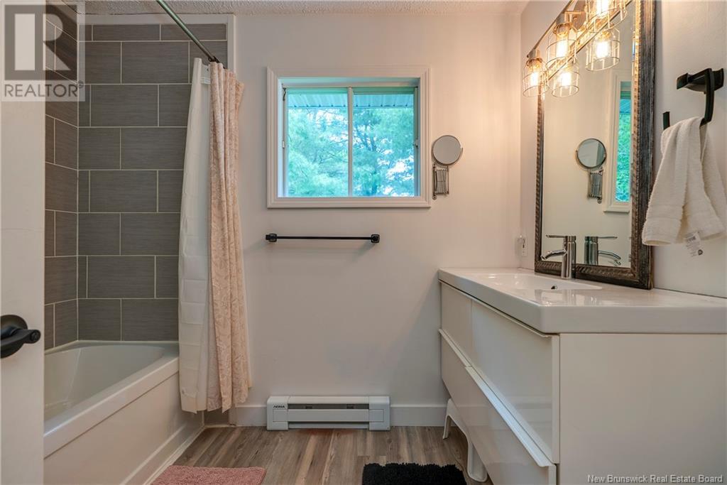 804 Devon Avenue, Fredericton, New Brunswick  E3A 3H1 - Photo 28 - NB122057