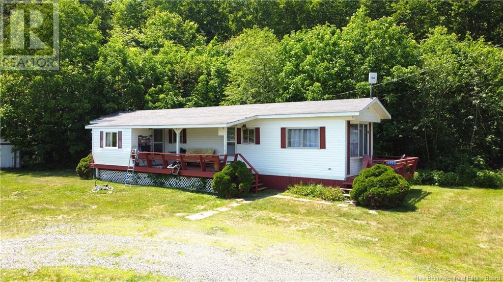 4975 Route 127, Chamcook, New Brunswick  E5B 2Z8 - Photo 2 - NB121674