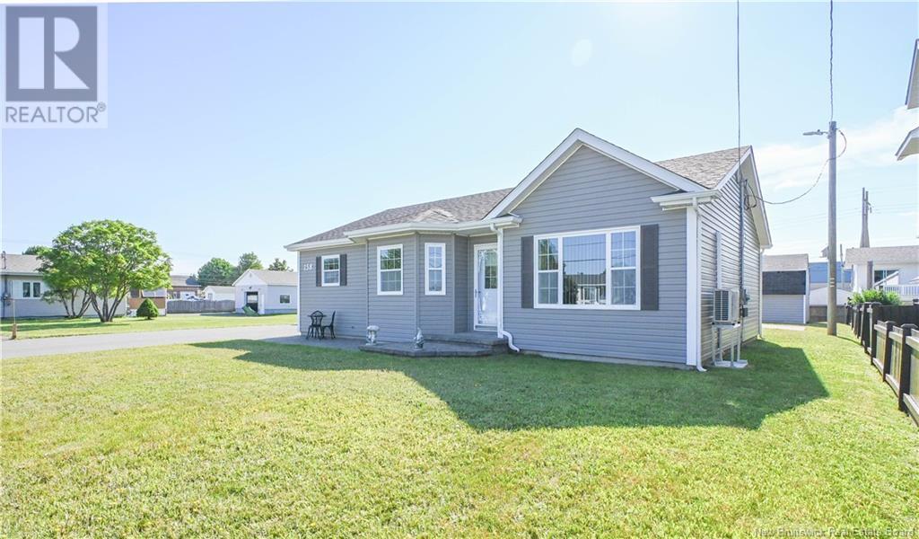 158 3e Rue Street, Shippagan, New Brunswick  E8S 1V2 - Photo 2 - NB122140