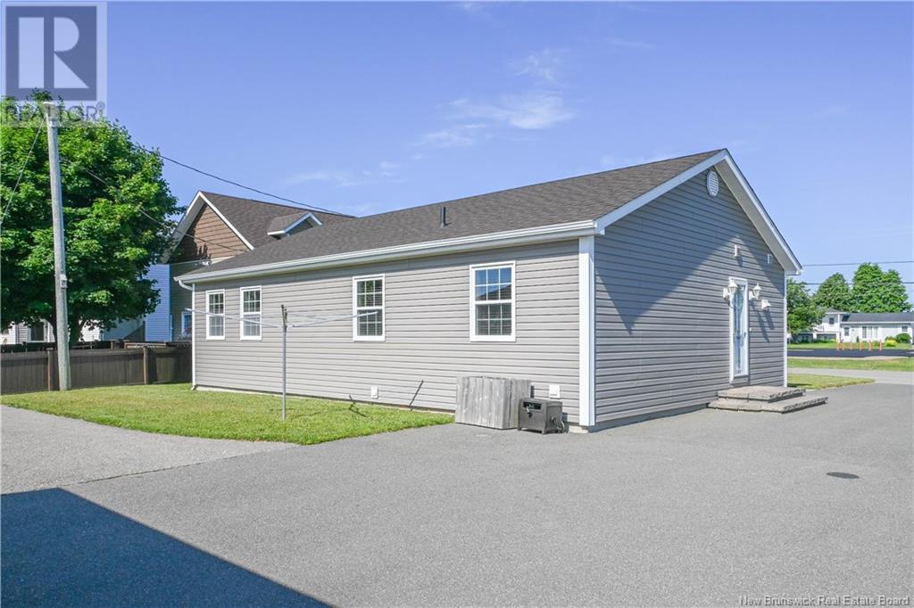 158 3e Rue Street, Shippagan, New Brunswick  E8S 1V2 - Photo 3 - NB122140