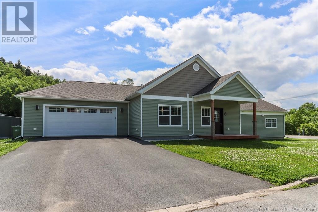 974 Kennebecasis Drive, Saint John, New Brunswick  E2K 5A8 - Photo 2 - NB122061