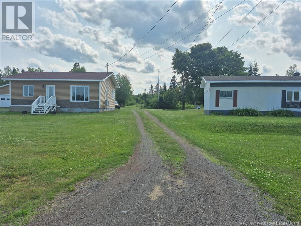 148 Rue Principale, Pointe-Verte, New Brunswick  E8J 2V8 - Photo 4 - NB122112