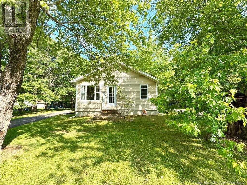 57 Upton Street, Minto, New Brunswick  E4B 2P4 - Photo 2 - NB121699