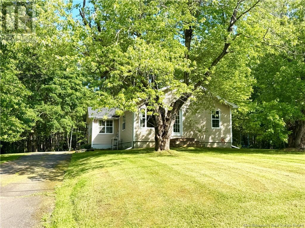 57 Upton Street, Minto, New Brunswick  E4B 2P4 - Photo 3 - NB121699