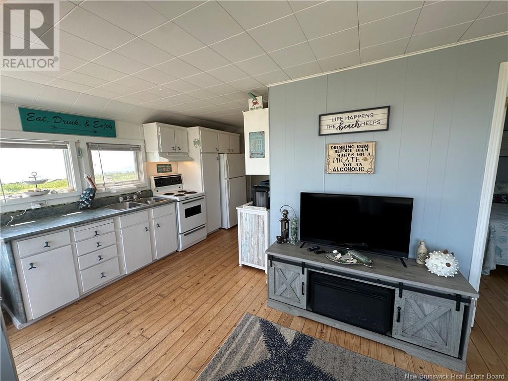 56 Rue De La Plage, Cap-Bateau, New Brunswick  E8T 3C7 - Photo 12 - NB121936