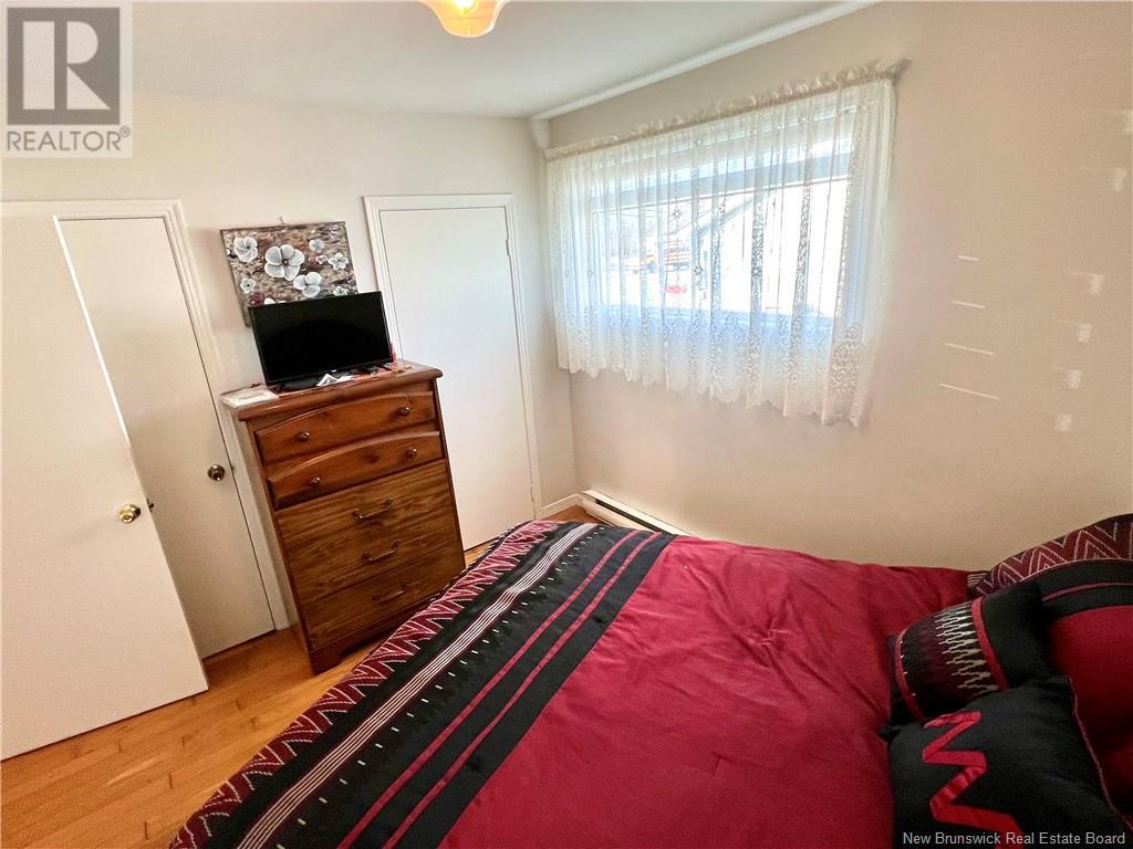 81 Rue De L'École, Lamèque, New Brunswick  E8T 1B7 - Photo 20 - NB122217