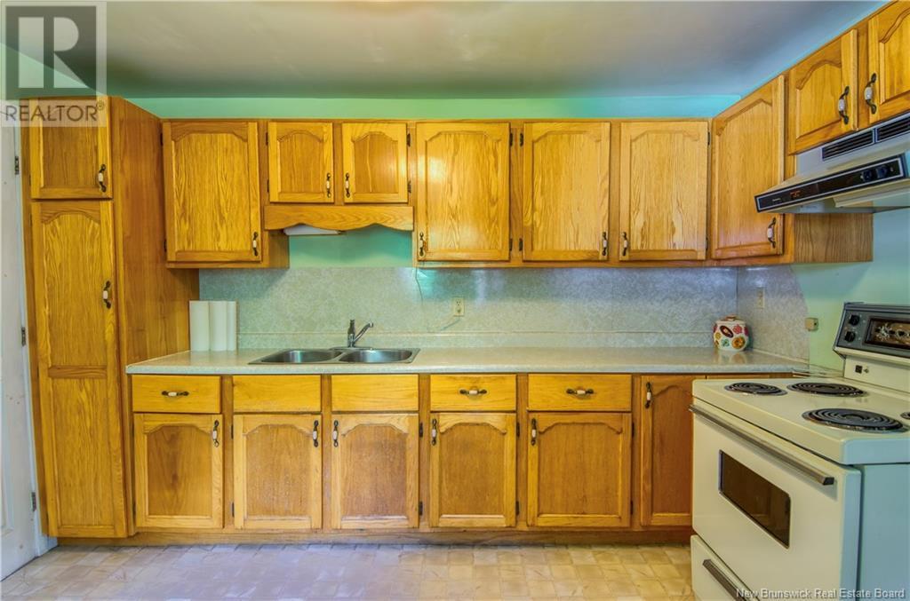 4283 Loch Lomond Road, Saint John, New Brunswick  E2N 1C7 - Photo 17 - NB121829