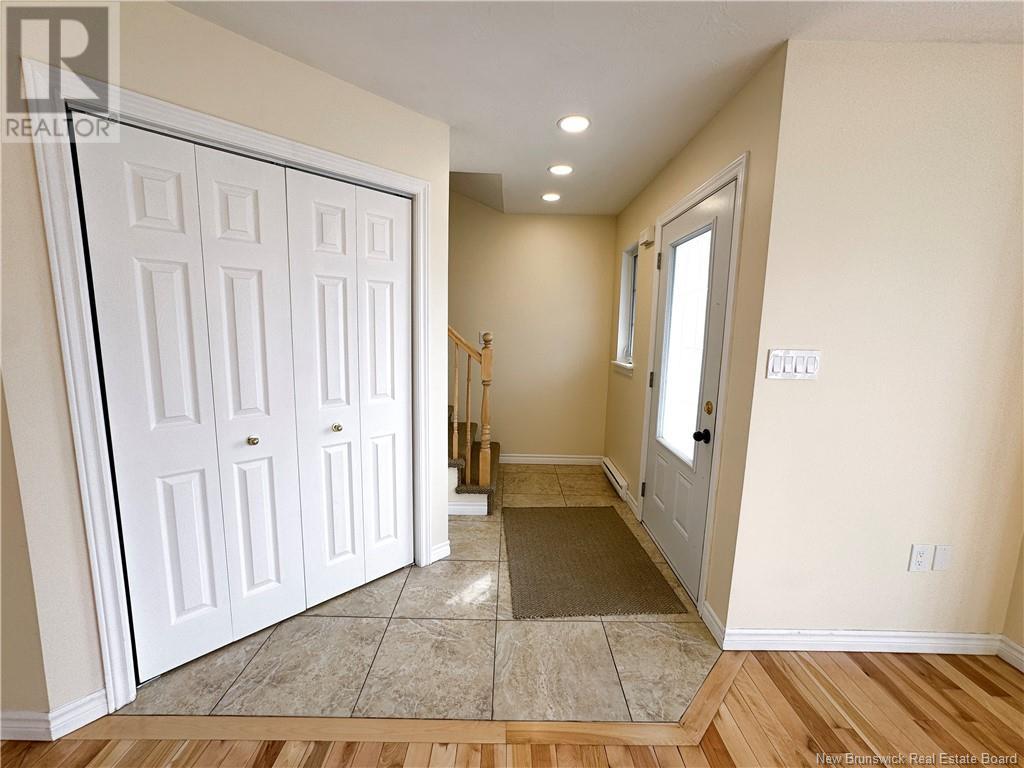 40 Mossyoak Crescent, Moncton, New Brunswick  E1G 0J7 - Photo 2 - NB122101