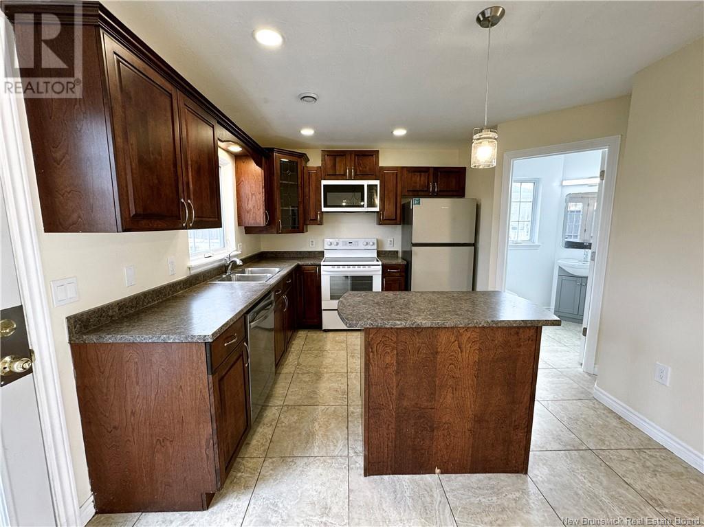 40 Mossyoak Crescent, Moncton, New Brunswick  E1G 0J7 - Photo 7 - NB122101