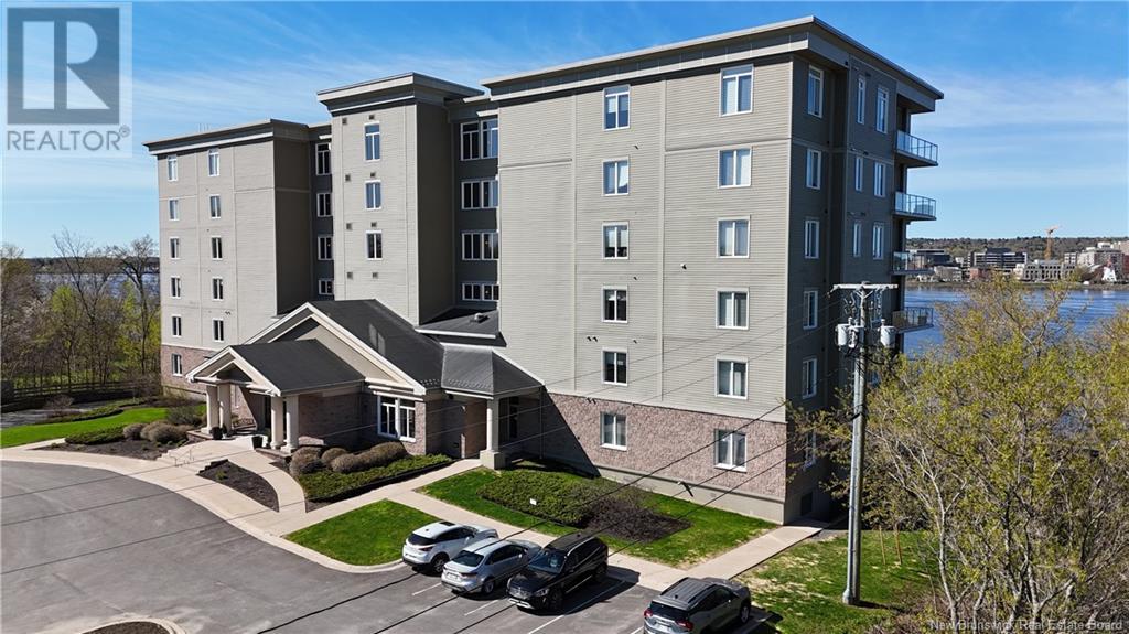 1 Southview Lane Unit# 104, Fredericton, New Brunswick  E3A 5V3 - Photo 2 - NB122254