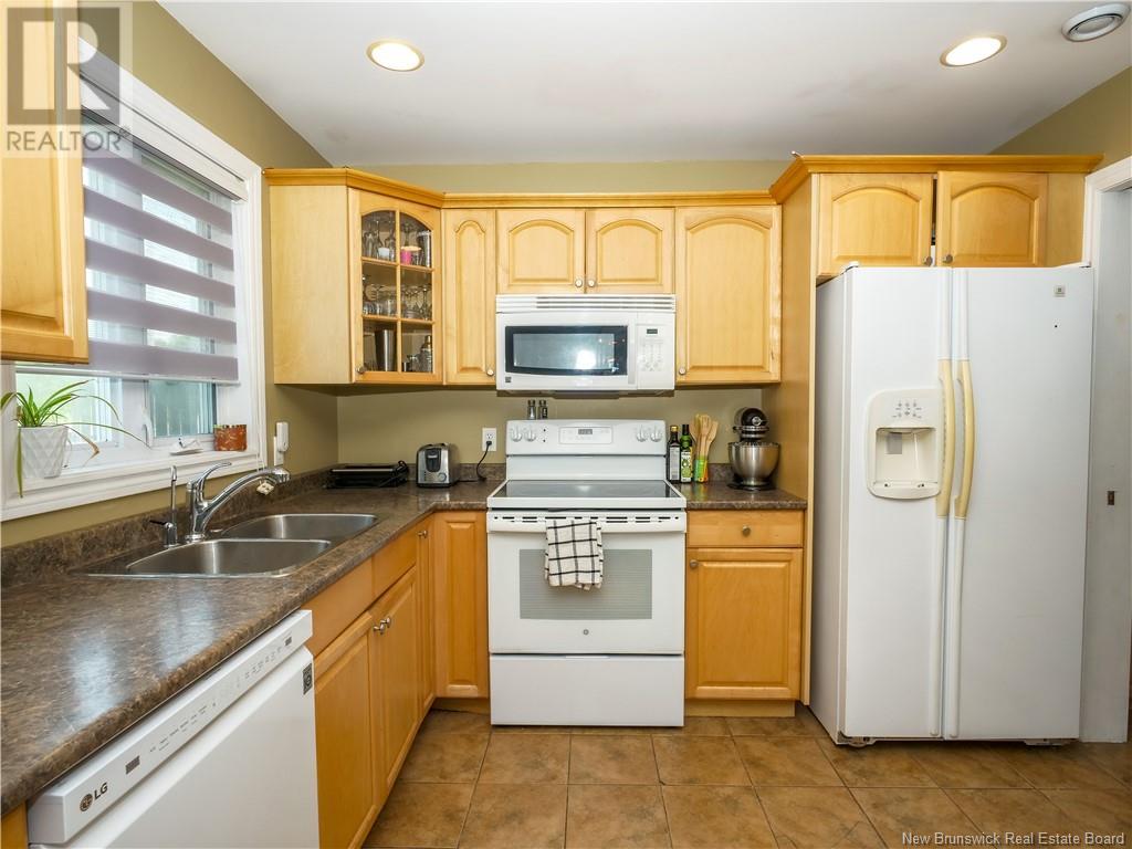 9 Landry, Moncton, New Brunswick  E1A 7A4 - Photo 33 - NB122275