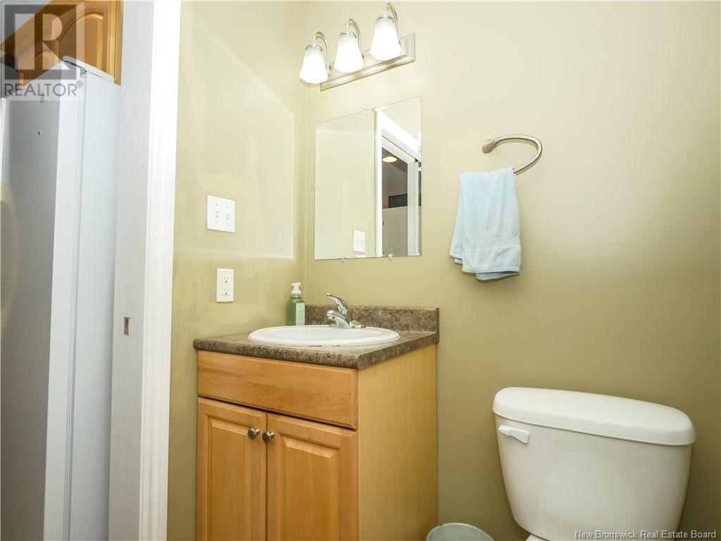 9 Landry, Moncton, New Brunswick  E1A 7A4 - Photo 37 - NB122275