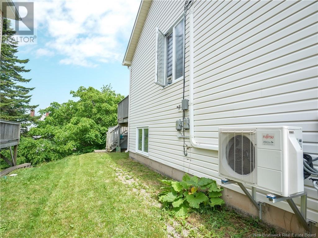 9 Landry, Moncton, New Brunswick  E1A 7A4 - Photo 4 - NB122275