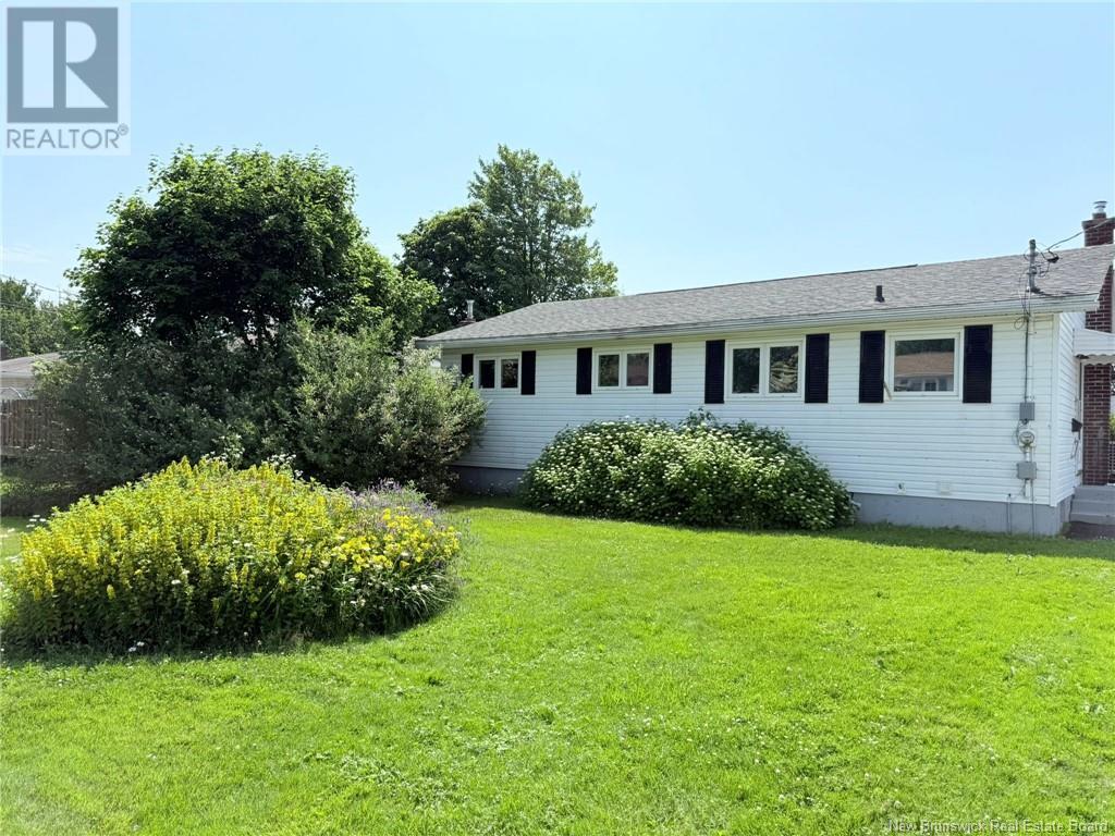 73 Weyburn Road, Moncton, New Brunswick  E1A 5M5 - Photo 3 - NB122240