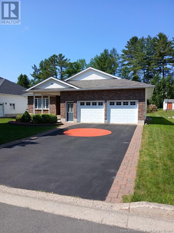 32 Barbara Court, Fredericton, New Brunswick  E3B 7G6 - Photo 2 - NB122301