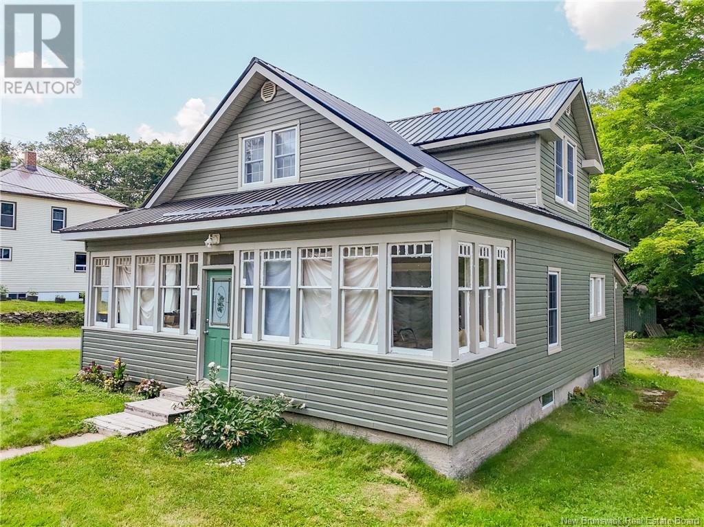 61 Saunders Road, Mcadam, New Brunswick  E6J 1L4 - Photo 1 - NB122276