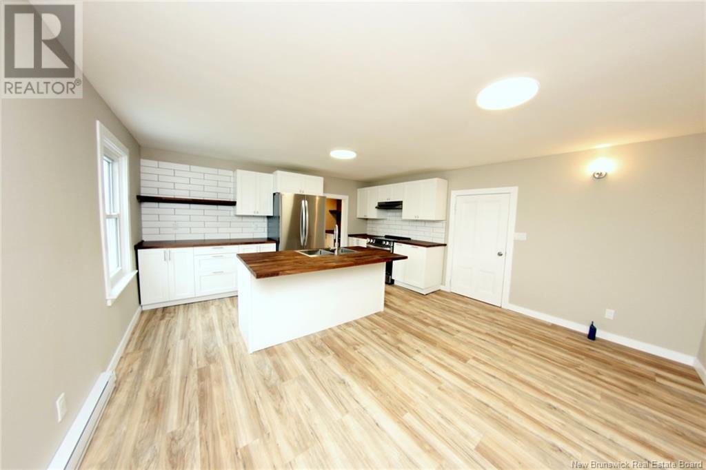 2855 King George, Miramichi, New Brunswick  E1V 7B1 - Photo 4 - NB122142