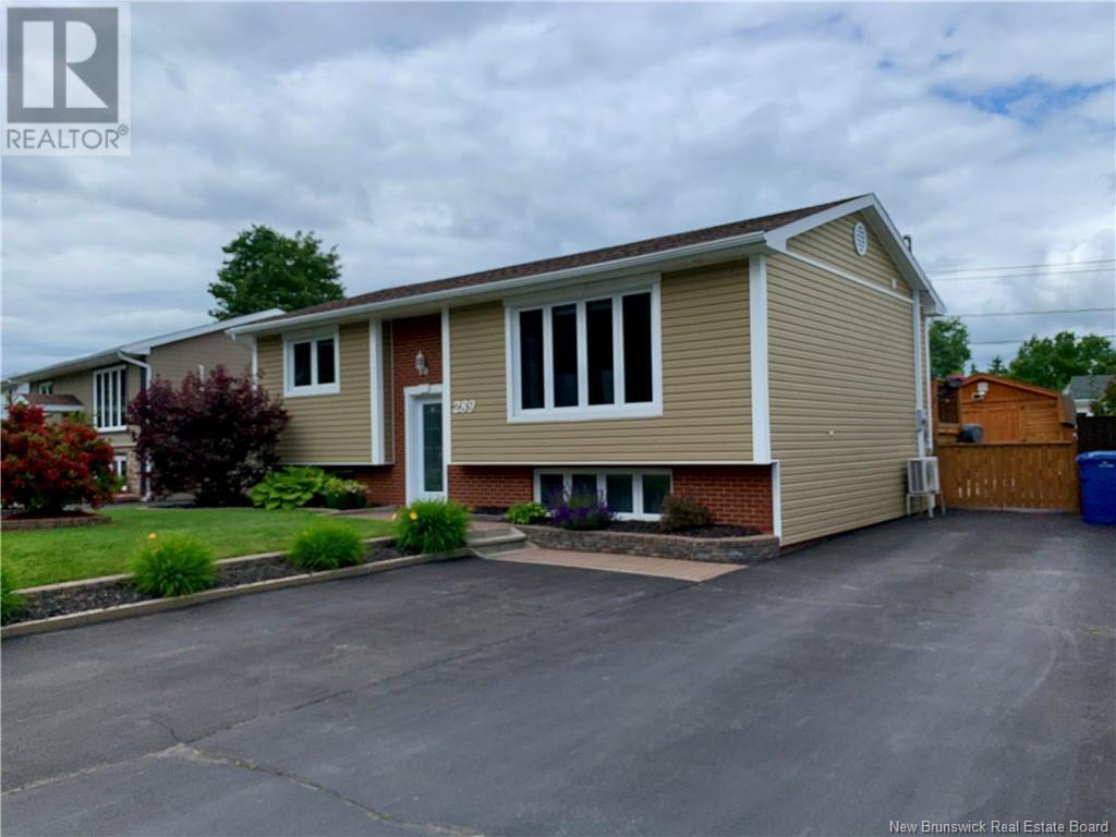 289 Dover, Campbellton, New Brunswick  E3N 3L5 - Photo 1 - NB122159