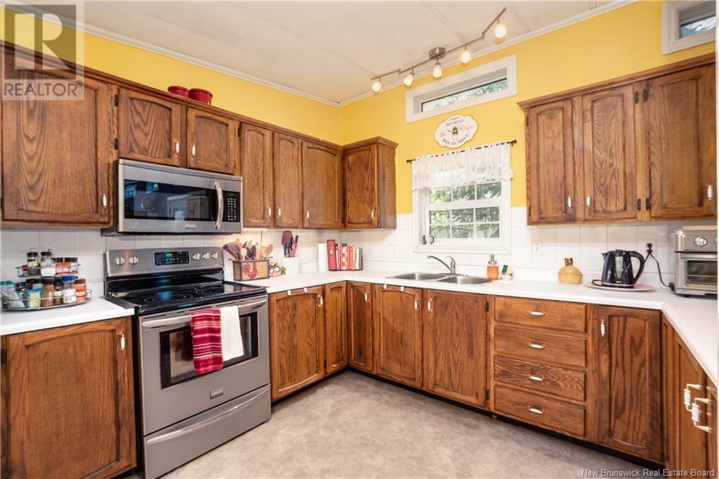 11 Mulberry Street, Moncton, New Brunswick  E1H 1J2 - Photo 6 - NB122080