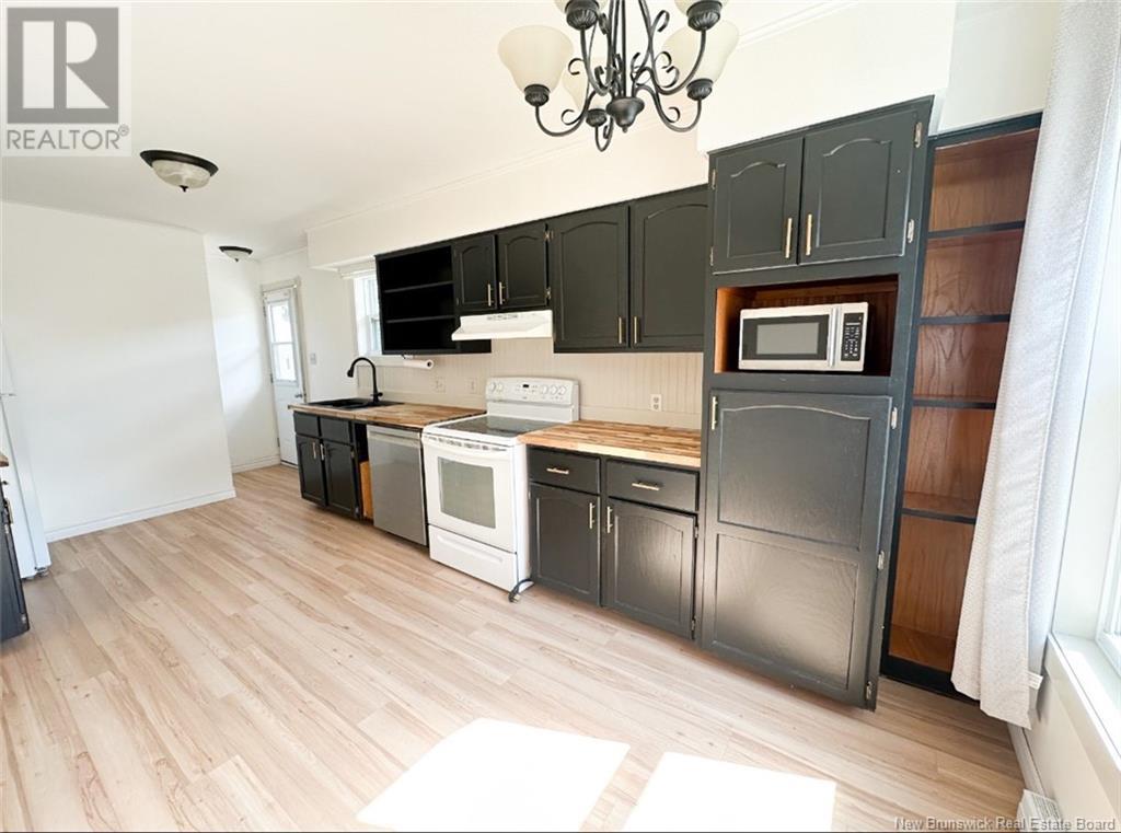 46 Peter Street, Sussex, New Brunswick  E4E 2J6 - Photo 6 - NB121136