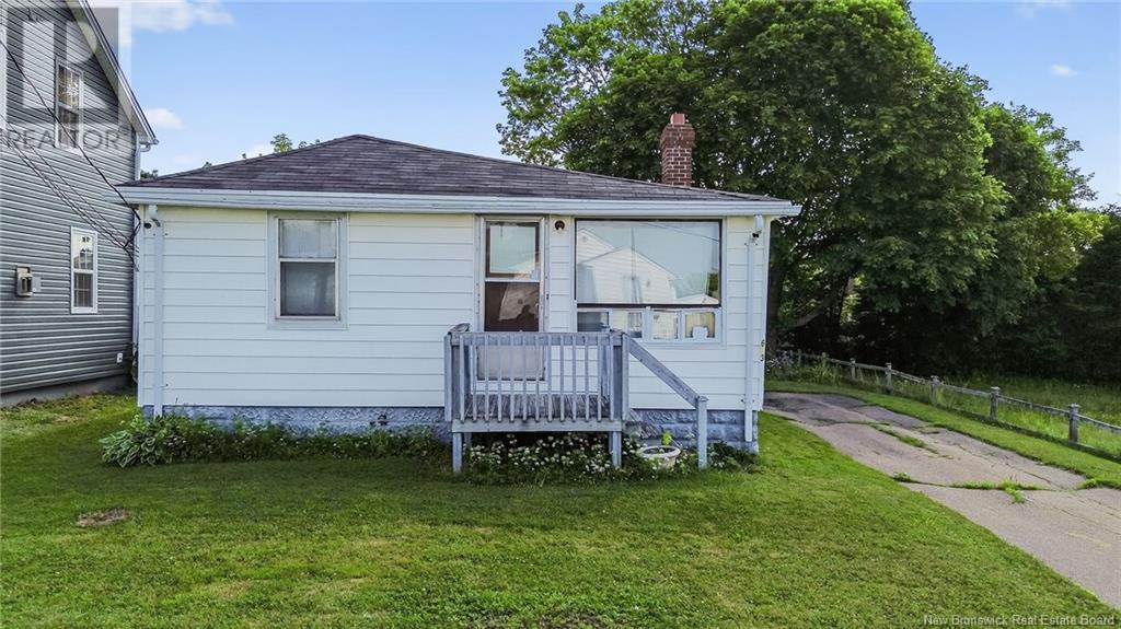 653 Charles Street, Dieppe, New Brunswick  E1A 1Z5 - Photo 2 - NB122166