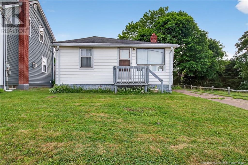 653 Charles Street, Dieppe, New Brunswick  E1A 1Z5 - Photo 3 - NB122166