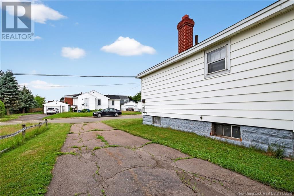 653 Charles Street, Dieppe, New Brunswick  E1A 1Z5 - Photo 6 - NB122166