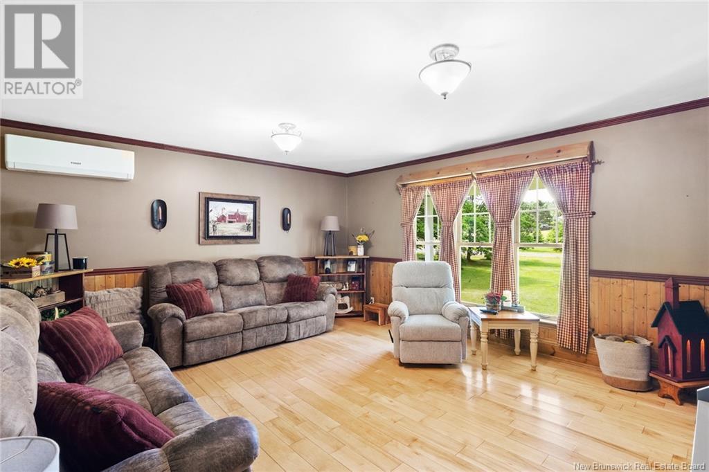 8 Moore Crescent, Hoyt, New Brunswick  E5L 2J8 - Photo 7 - NB122384