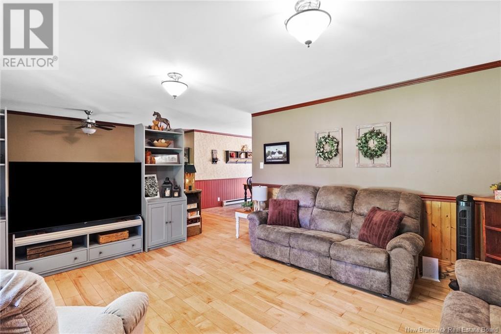 8 Moore Crescent, Hoyt, New Brunswick  E5L 2J8 - Photo 9 - NB122384