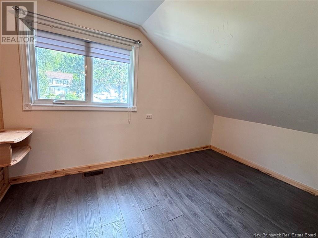 383 St-Francois Street, Edmundston, New Brunswick  E3V 1G5 - Photo 10 - NB122406