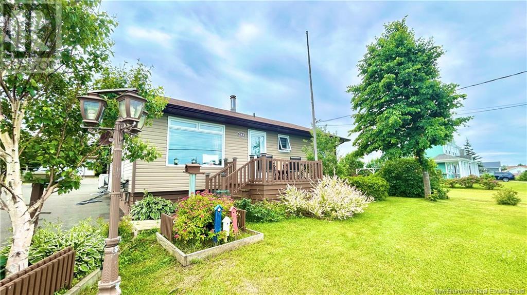340 De L'ile Street, Caraquet, New Brunswick  E1W 1B5 - Photo 2 - NB122401