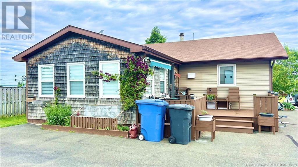 340 De L'ile Street, Caraquet, New Brunswick  E1W 1B5 - Photo 26 - NB122401