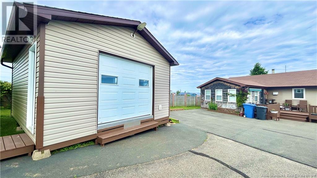 340 De L'ile Street, Caraquet, New Brunswick  E1W 1B5 - Photo 30 - NB122401