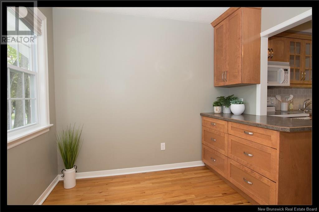 306 Willingdon Street, Fredericton, New Brunswick  E3B 3A5 - Photo 13 - NB122072